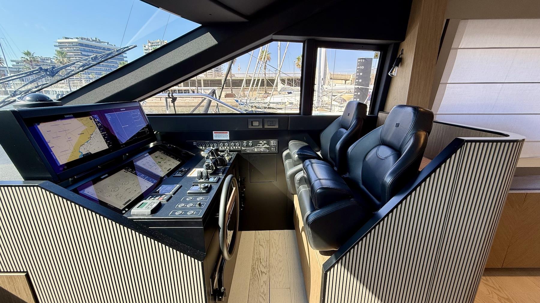 2024 FERRETTI YACHTS 720 